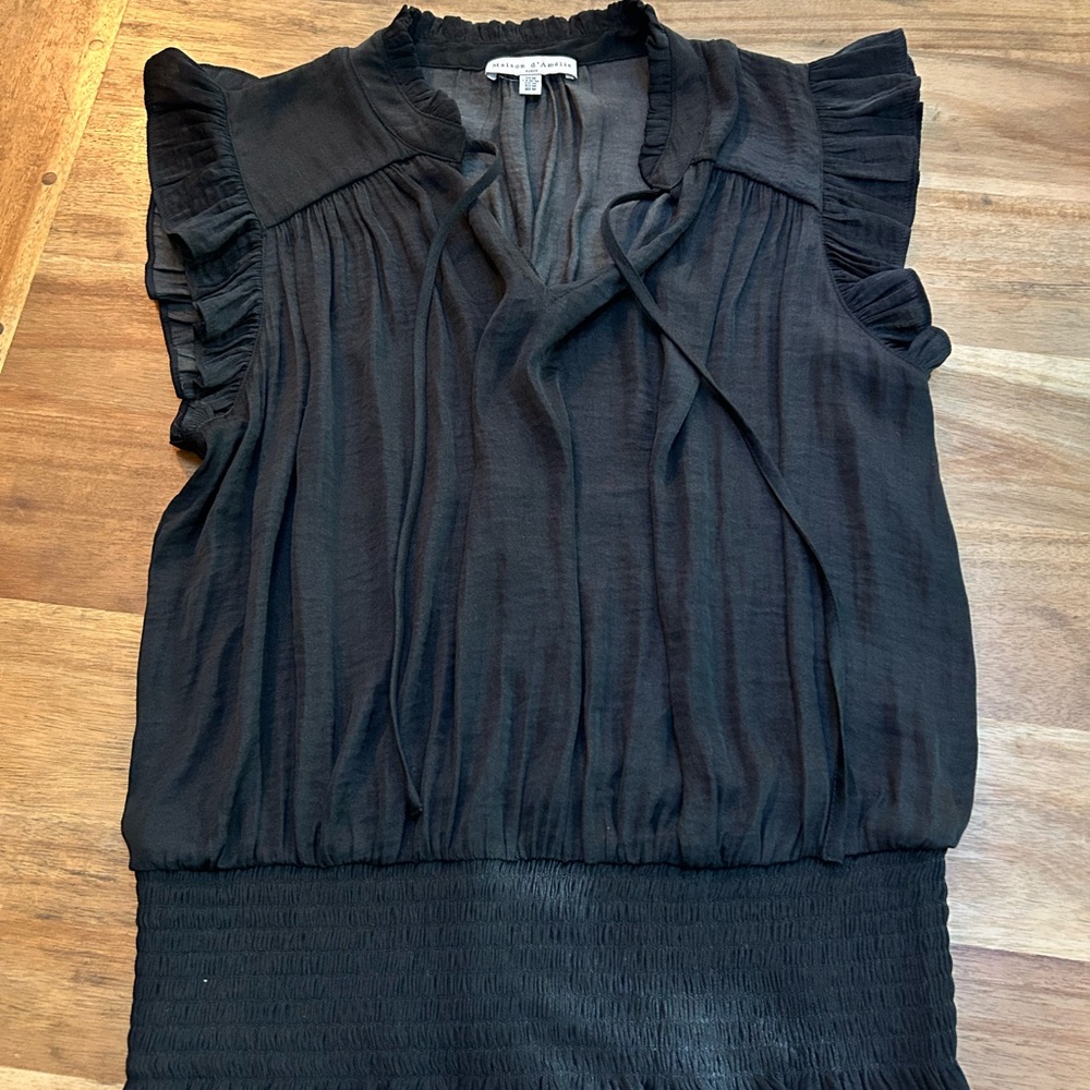 Madison d’ Amelie Black Ruffled  Top